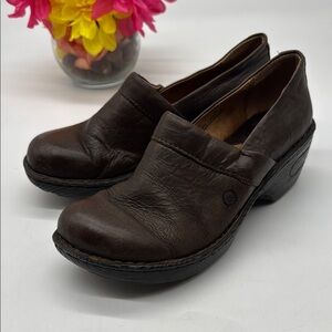 Brown Leather Clog with Chunky Sole and Cushioned Insole Size 7 CM7699C
